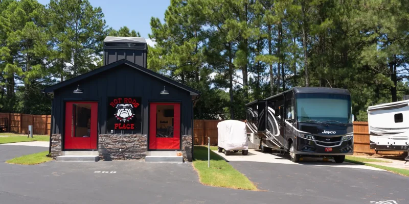 MagnaTrack retractable screens for pavilion